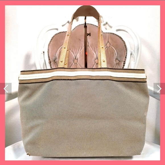 Prada Bag - Picture 2 of 14